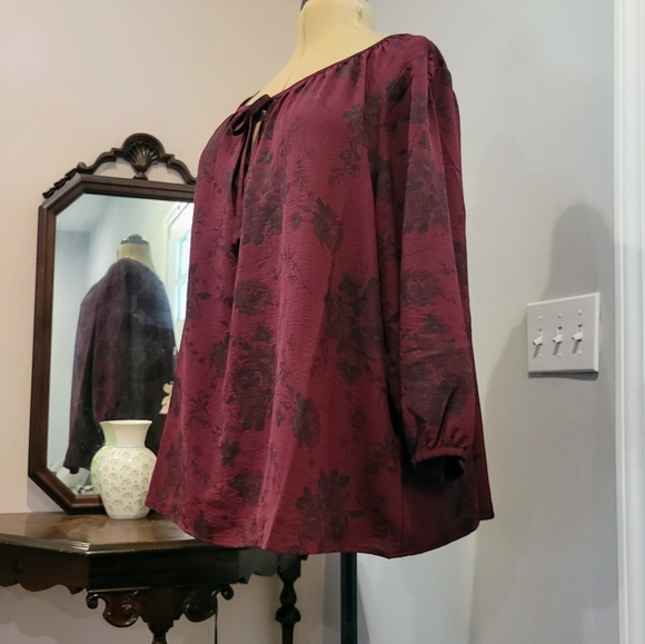 NWT 3X Maroon Rose Pattern Blouse - Picture 10 of 10